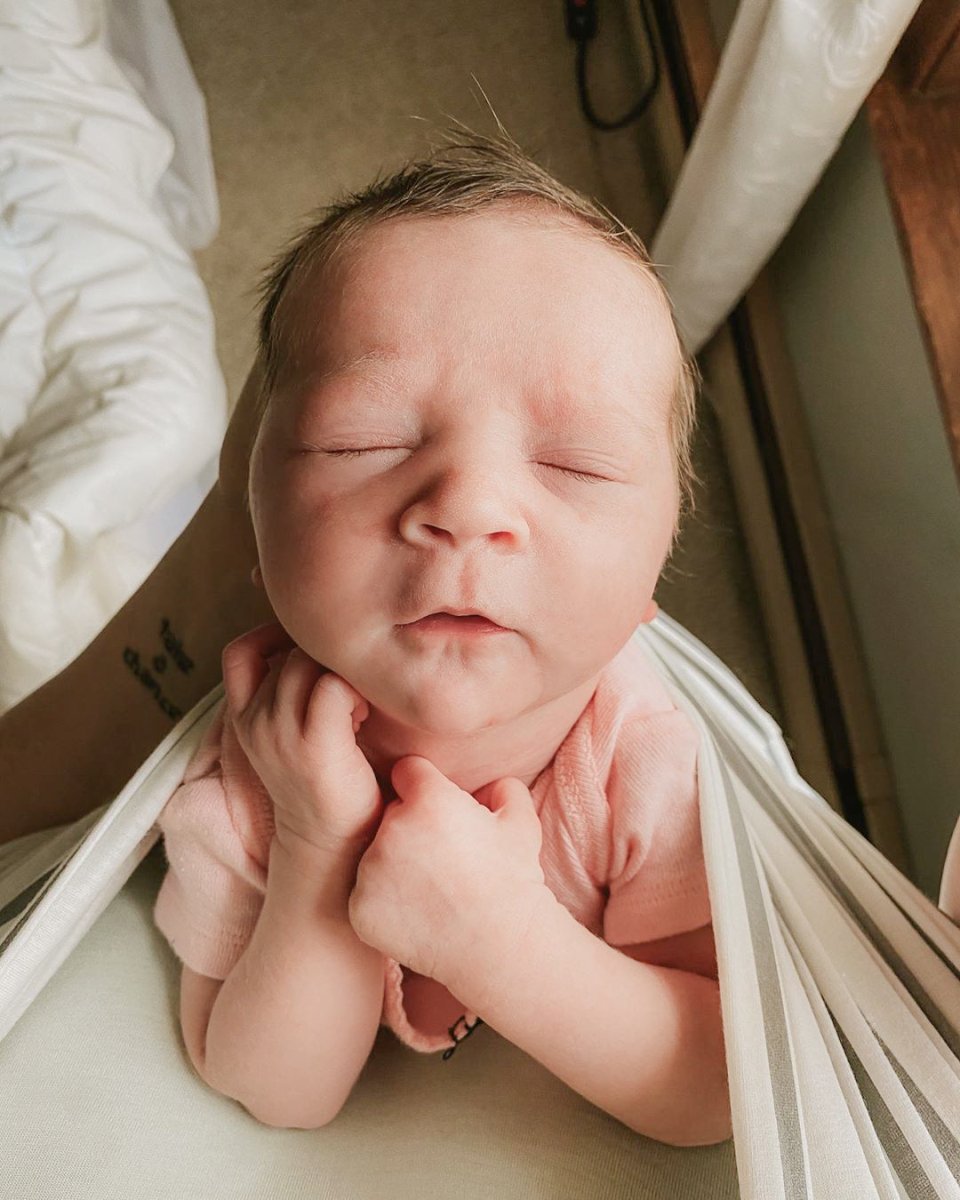 Sling para Bebê FLEX REGULATION™ - RN a 3 anos - Preto - Betina Baby